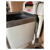 Electric wringer washer
