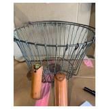 Sight lens (2) and egg basket