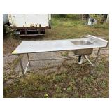 STAINLESS STEEL TABLE WITH SINK