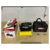 Hyper Tough DC 12V Heavy Duty Direct Drive Digital Tire Inflator with Detachable LED Light Hyper Tough DC 12V Heavy Duty Direct Drive Digital Tire Inflator with Detachable LED Light