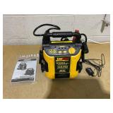 EverStart Maxx 1000 Peak Amp Jump Starter with 120 PSI Compressor, Pivoting LED Light, 3X USB Ports EverStart Maxx 1000 Peak Amp Jump Starter with 120 PSI Compressor, Pivoting LED Light, 3X USB Ports