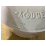 Lodge Cast Iron 5.5qt Oyster White Enameled Dutch Oven Lodge Cast Iron 5.5qt Oyster White Enameled Dutch Oven