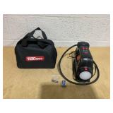 Hyper Tough DC 12V Heavy Duty Direct Drive Digital Tire Inflator with Detachable LED Light Hyper Tough DC 12V Heavy Duty Direct Drive Digital Tire Inflator with Detachable LED Light