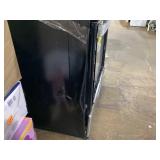 Whirlpool 30-in 4 burners 5.1-cu ft Freestanding Natural Gas Range ( Stainless Steel ) (DAMAGED Please see pictures) Whirlpool 30-in 4 burners 5.1-cu ft Freestanding Natural Gas Range ( Stainless Steel ) (DAMAGED Please see pictures)