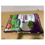 Turf Builder 41.38 lbs. 12,000 sq. ft. Bonus S Southern Weed & Feed2, Weed Killer Plus Dry Lawn Fertilizer Turf Builder 41.38 lbs. 12,000 sq. ft. Bonus S Southern Weed & Feed2, Weed Killer Plus Dry Lawn Fertilizer
