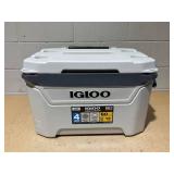 Igloo Bone White and Gray 60-Quart Sunset Roller Cooler Igloo Bone White and Gray 60-Quart Sunset Roller Cooler