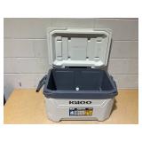 Igloo Bone White and Gray 60-Quart Sunset Roller Cooler Igloo Bone White and Gray 60-Quart Sunset Roller Cooler