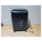 Pen+Gear 16-Sheet Cross-Cut Paper, CDs & DVDs, Credit Card Shredder, Black, 5.3 Gallon Bin Pen+Gear 16-Sheet Cross-Cut Paper, CDs & DVDs, Credit Card Shredder, Black, 5.3 Gallon Bin
