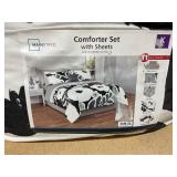 Mainstays 11-Piece Bed in a Bag Comforter Set with Sheets, Black and White Floral, King Mainstays 11-Piece Bed in a Bag Comforter Set with Sheets, Black and White Floral, King