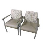 2 Chairs 2 Chairs