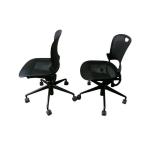 2 Herman Miller Caper Chairs 2 Herman Miller Caper Chairs