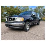 2002 FORD F-150 LARIAT *1 Owner | 4x4 | No Accidents* (NO RESERVE)