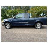 2002 FORD F-150 LARIAT *1 Owner | 4x4 | No Accidents* (NO RESERVE)