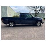 2002 FORD F-150 LARIAT *1 Owner | 4x4 | No Accidents* (NO RESERVE)