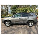 2011 KIA SORENTO EX *All Wheel Drive* (NO RESERVE)