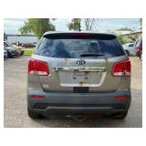 2011 KIA SORENTO EX *All Wheel Drive* (NO RESERVE)