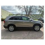 2011 KIA SORENTO EX *All Wheel Drive* (NO RESERVE)