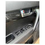2011 KIA SORENTO EX *All Wheel Drive* (NO RESERVE)