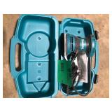 Makita 3 Amp 5 in. Corded Variable Speed Random Orbital Sander with case customer return see pictures