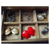 Lady Buxton Vintage Jewelry Box w/Earrings +