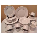 Oneida Majesticware Basketweave Dinnerware Set