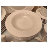 Oneida Majesticware Basketweave Dinnerware Set