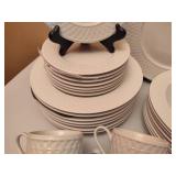 Oneida Majesticware Basketweave Dinnerware Set