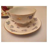 Lot of Vintage Cups/Saucers