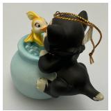 EST. $75.00-$125.00 Vintage WDCC Figaro And Cleo Ornament "Purrfect Kiss"  Figurine  With COA In Original Box EST. $75.00-$125.00 Vintage WDCC Figaro And Cleo Ornament "Purrfect Kiss"  Figurine  With COA In Original Box