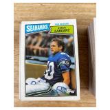 1987 Topps NFL Football Card Lot - 124 Cards, Stars Included *J