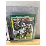 Minnesota Vikings NFL Football Card Lot - 16 Cards with Mewelde Moore Autograph *J