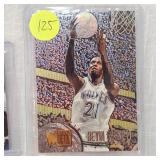 Kevin Garnett Signature Rookie Card & Fleer 95-96 Rookie Card