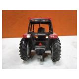 (2) 1/16th Tractors (2) 1/16th Tractors