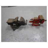 (2) Bench Vises (2) Bench Vises