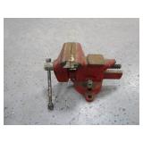 (2) Bench Vises (2) Bench Vises