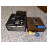 Bell & Howell Slide Cube Projector with Woodgrain Case and Lamp