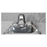 Nikon SB-600 Speedlight Flash Camera with Manuals and Camera Book Bundle
