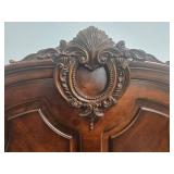Broyhill Queen Size Ornate Wood Headboard & w Box Spring (no mattress) and Metal Frame