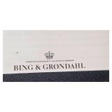 Collection of Bing & Grondahl Christmas in America Collector Plates with 1995 Medtronic Plate