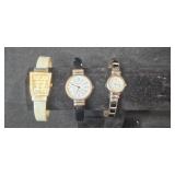 Set of Women