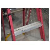 Werner 6 ft Fiberglass Step Ladder, 225 lb Capacity, Type II