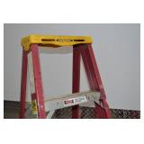 Werner 6 ft Fiberglass Step Ladder, 225 lb Capacity, Type II