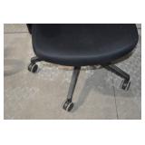 Black Mesh Back Adjustable Office Chair with Armrests