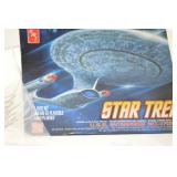 Star Trek U.S.S. Enterprise NCC-1701-D 1:2500 Scale Model Kit