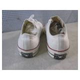 (BS) Pair of Converse Chuck Taylor ...