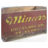 (EW2) Vintage Wood Crate Minar