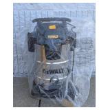 DEWALT STAINLESS STEEL WET/DRY VACUUM 30L.