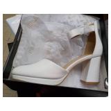 IDIFU White Heels size 7.5...
