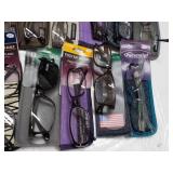 20 pair of Readers - various streng...