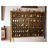 2 display shelves /framed art